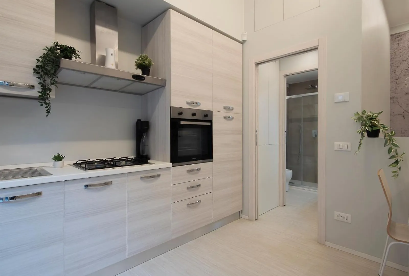 Ihost Studio - Toscanelli 10C Milano 0*,  İtalya